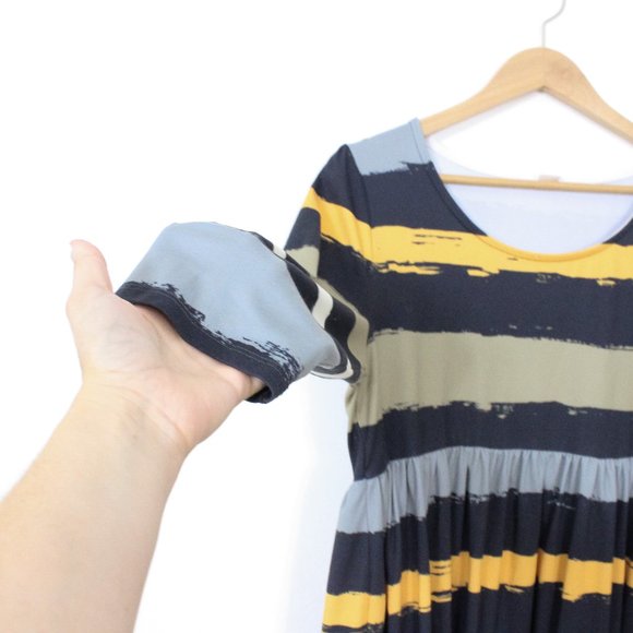 Nanu Striped Skater Dress - Picture 6 of 8